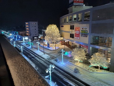 雪とイルミネーション